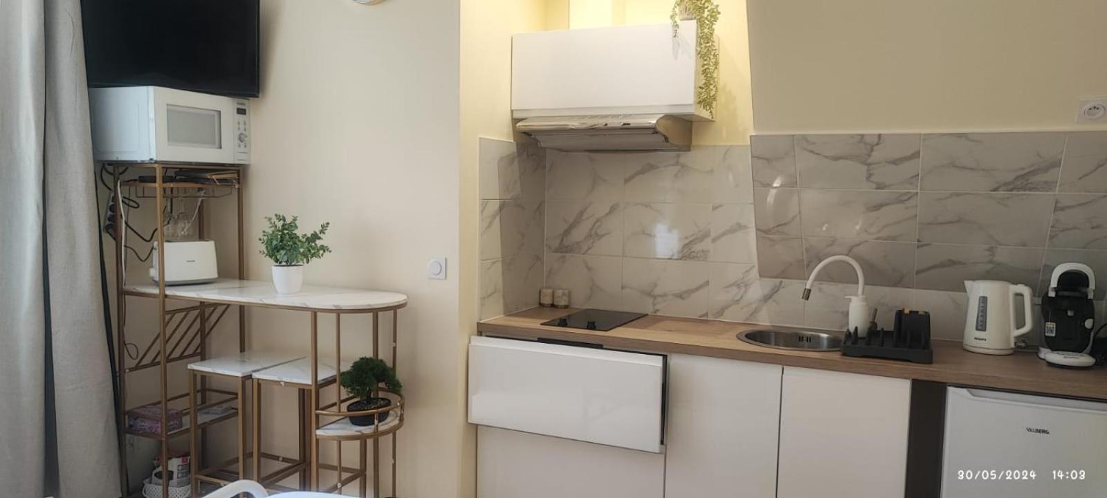 Le Cocoon Dore Poitiers Exterior photo
